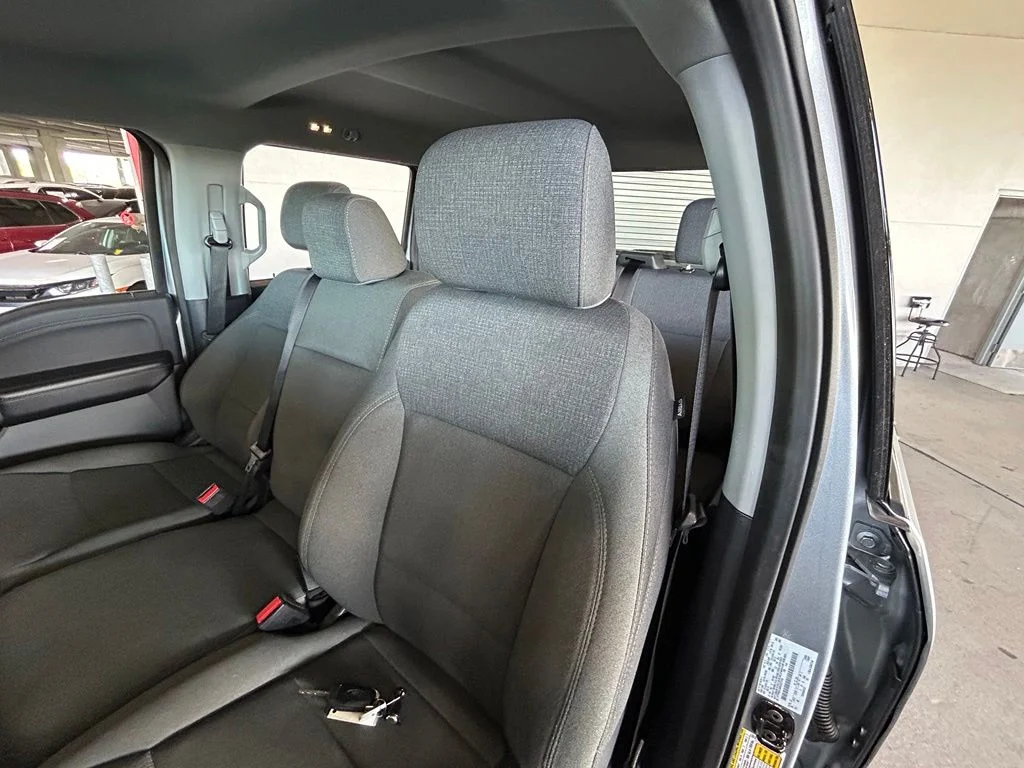 Used 2025 Silver Metallic Ford XLT image 32