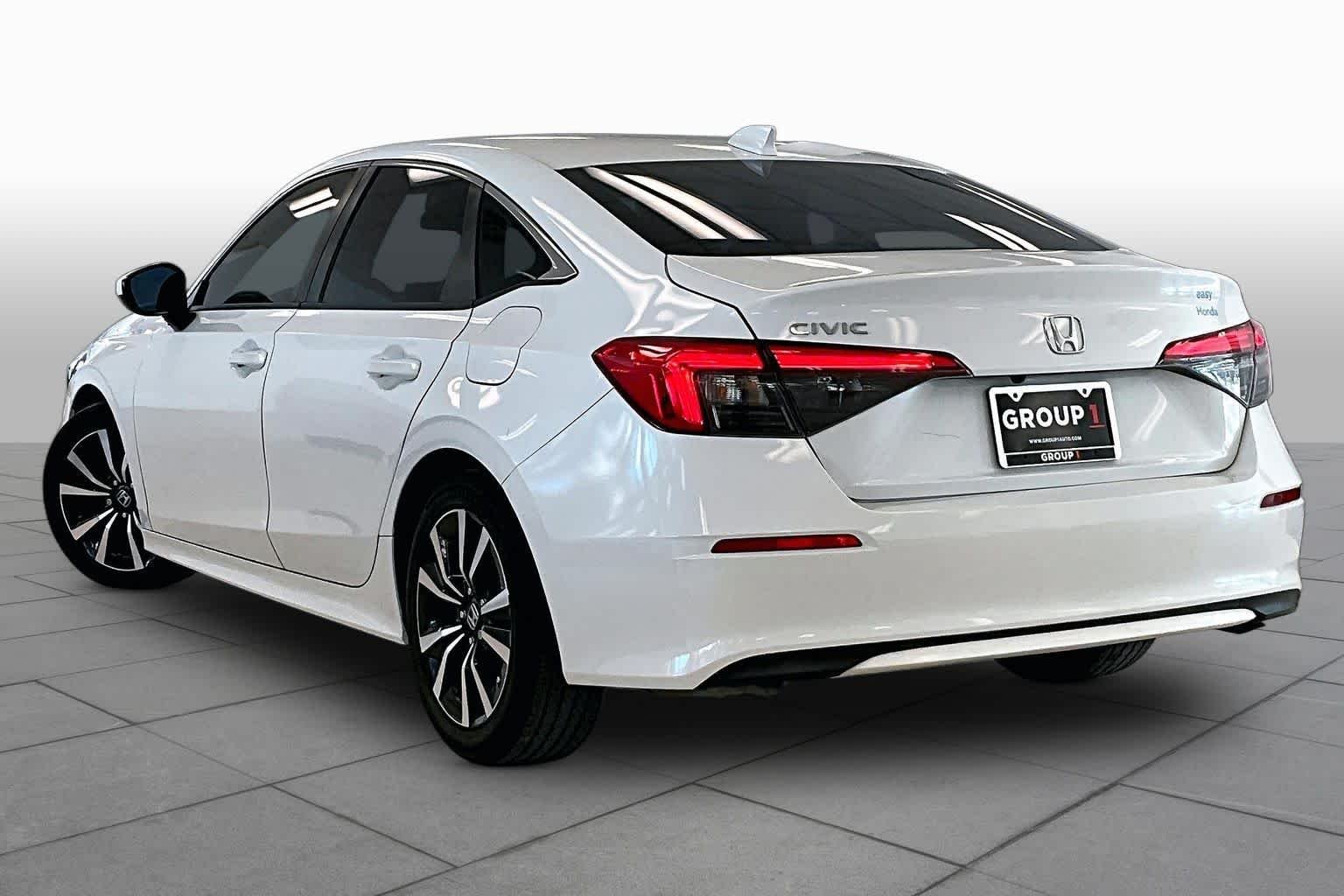 Used 2022 Platinum White Pearl Honda EX image 11