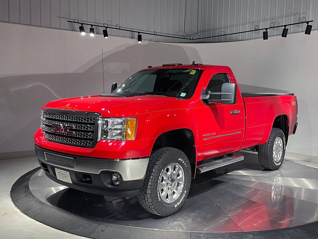 Used 2011 FIRE RED GMC SLE image 2