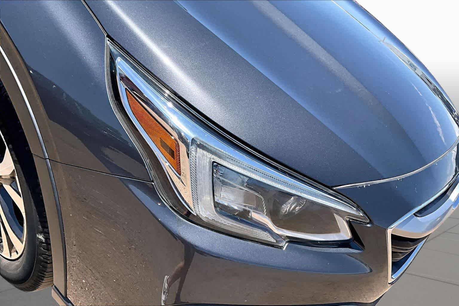 New 2026 Manhattan Green Metallic BMW xDrive50e image 12