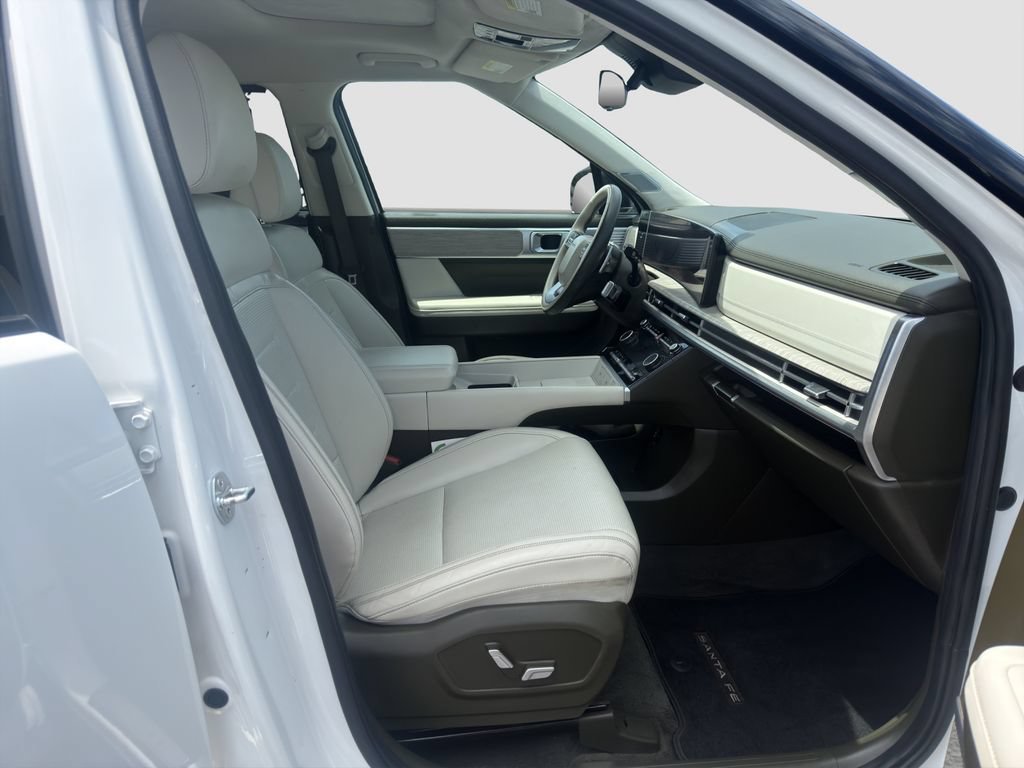 Used 2024 White Hyundai Calligraphy image 18