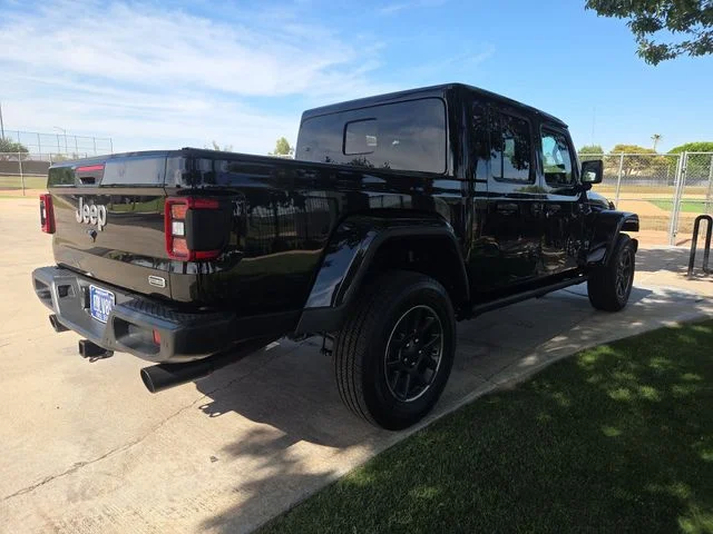 Used 2020 Black Jeep Overland image 6