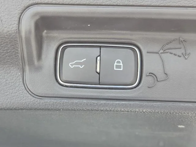 Used 2024 White Ford XLT image 10