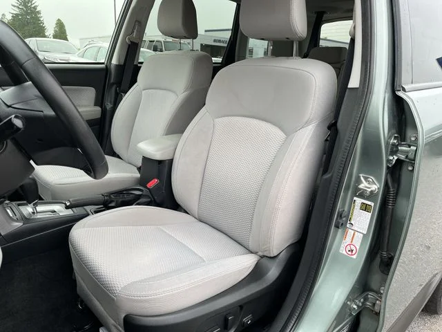 Used 2017 Green Subaru 2.5i Premium image 15
