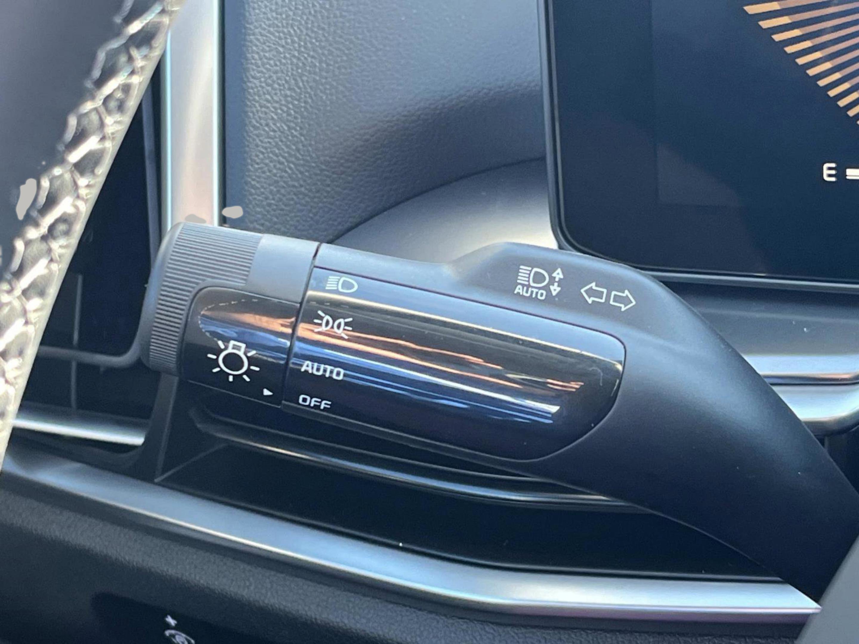 New 2026 Glacial White Pearl Kia S image 34