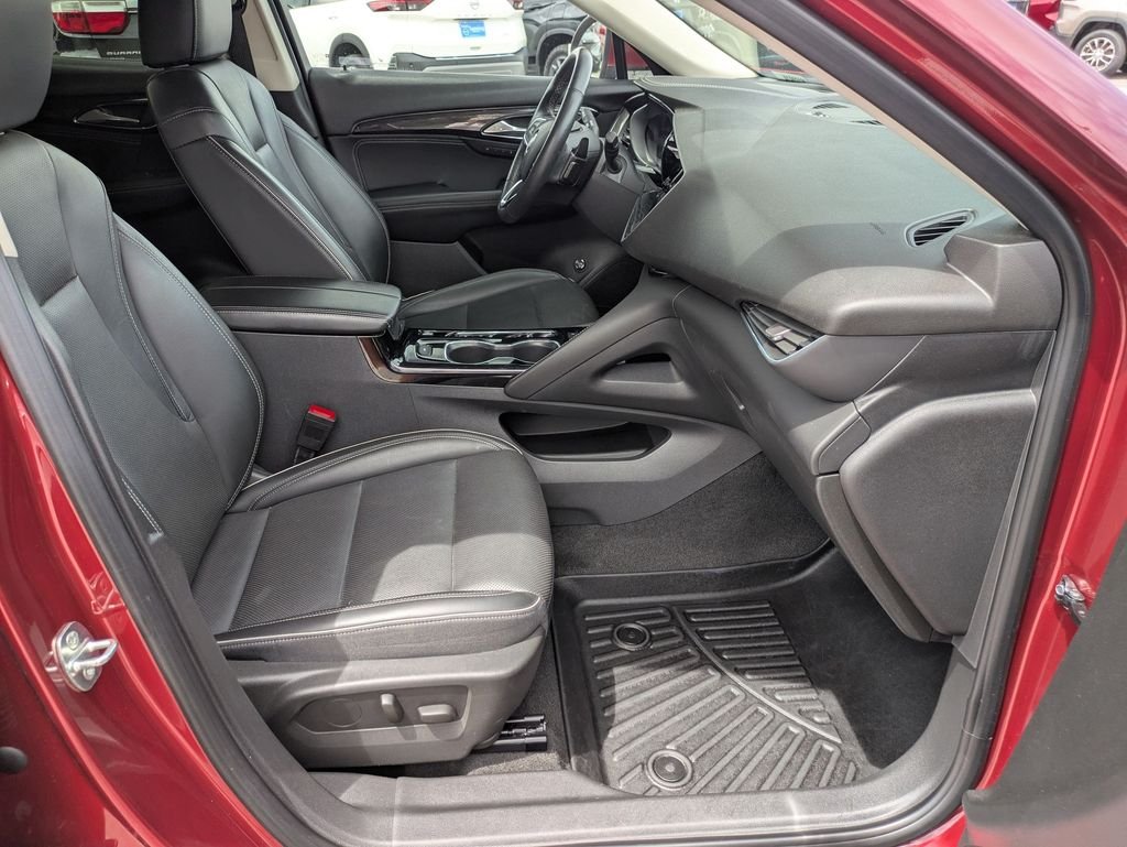 Used 2023 Red Buick Essence image 22