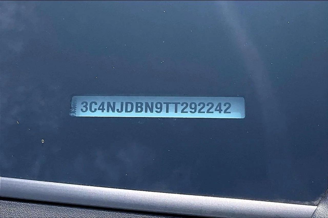 New 2026 Fathom Blue Pearl Coat Jeep Latitude image 31