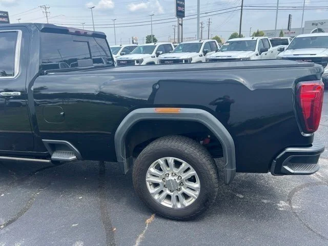 Used 2021 Black GMC Denali image 8