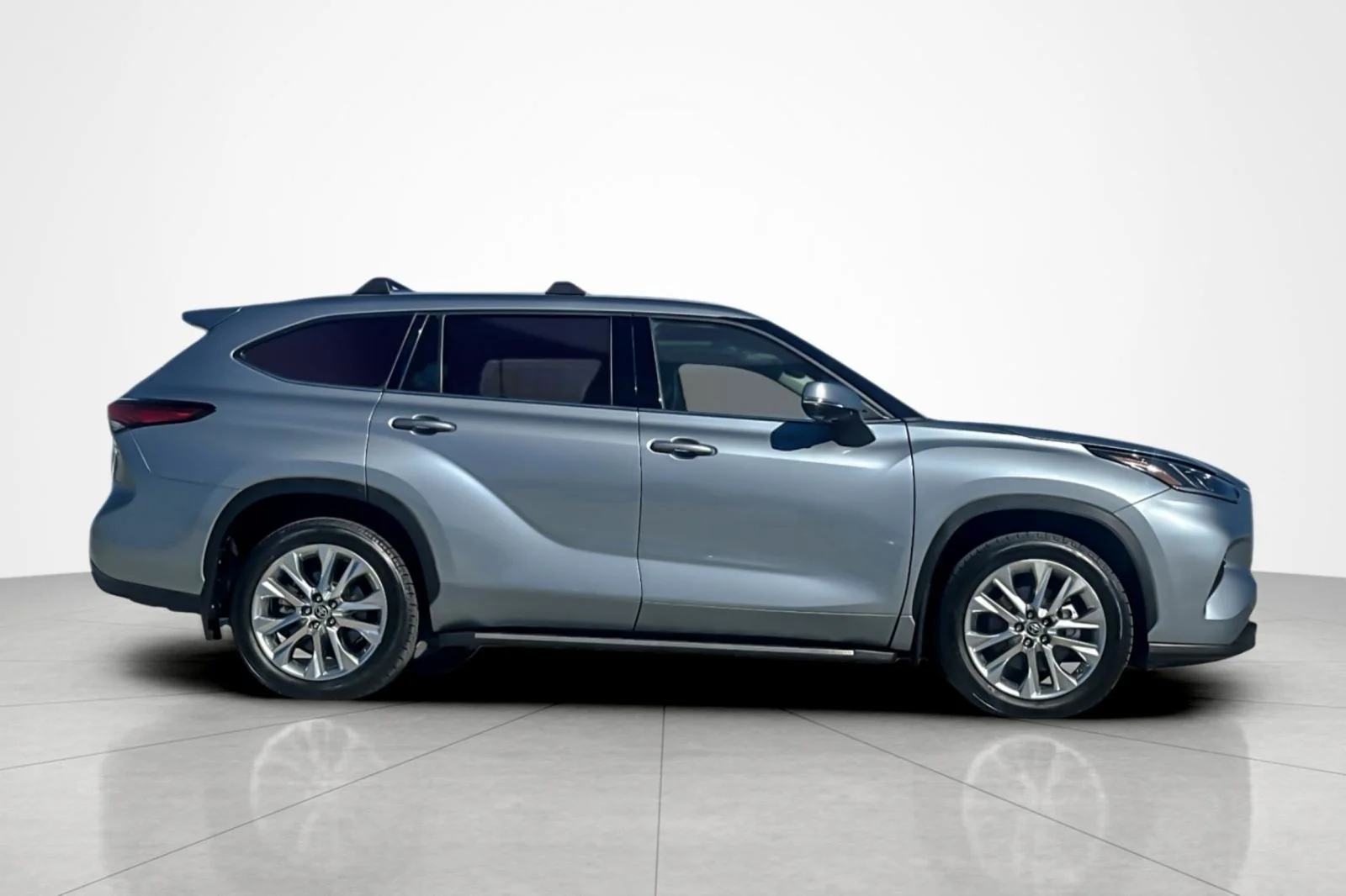 Used 2023 Moon Dust Toyota Limited image 6