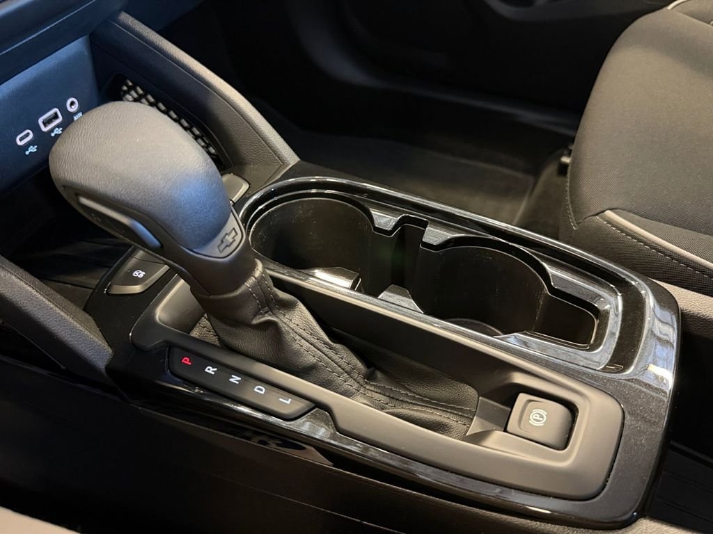 Used 2023 White Chevrolet LS image 32