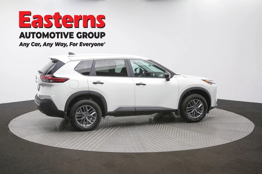 Used 2023 White Nissan S image 43