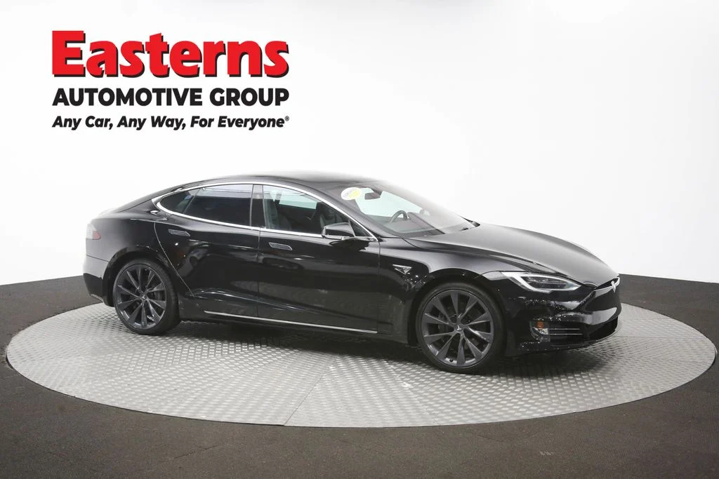 Used 2018 Black Tesla 75D image 46