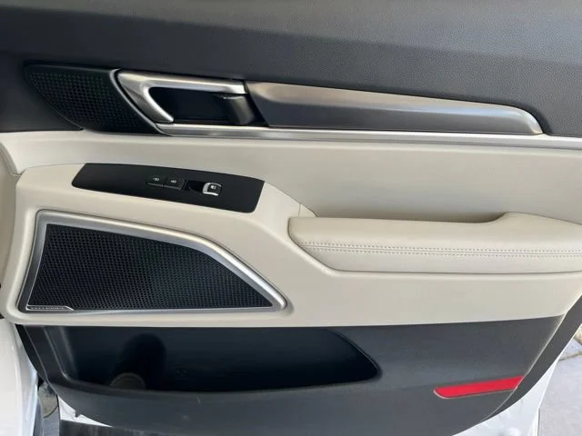 Certified Used 2024 Glacial White Pearl Kia S image 65
