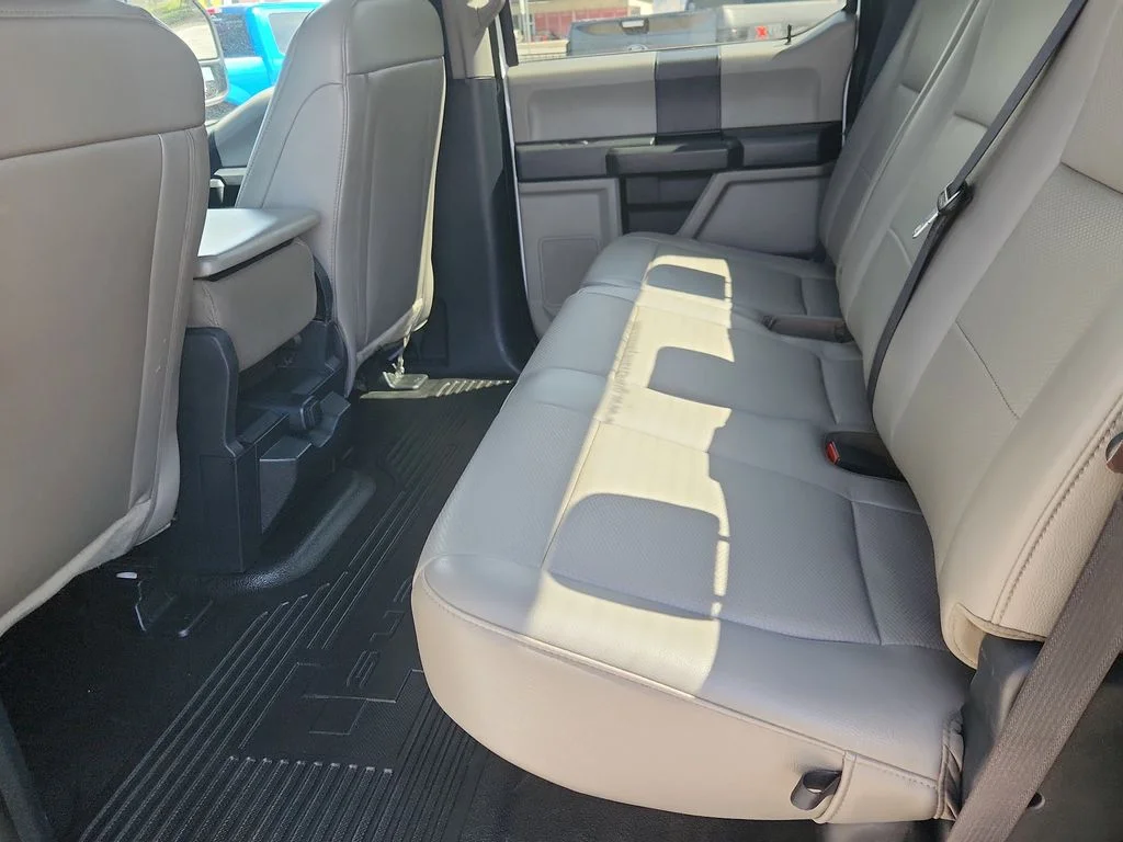 Used 2022 White Ford XL image 9