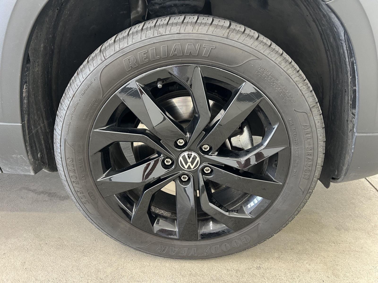 2022 Volkswagen Taos SE - Photo 8