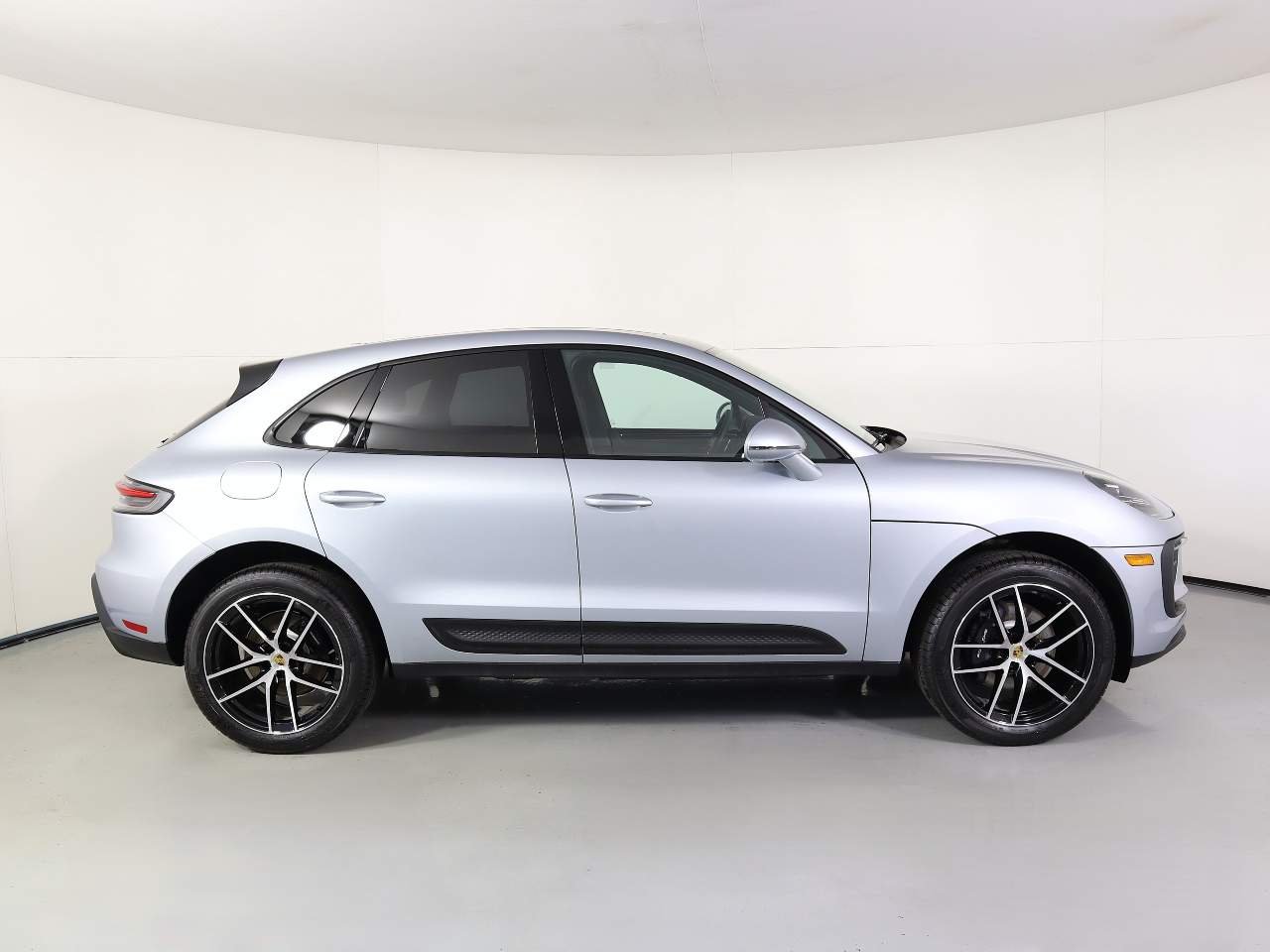 Certified Used 2026 Dolomite Silver Metallic Porsche  image 8