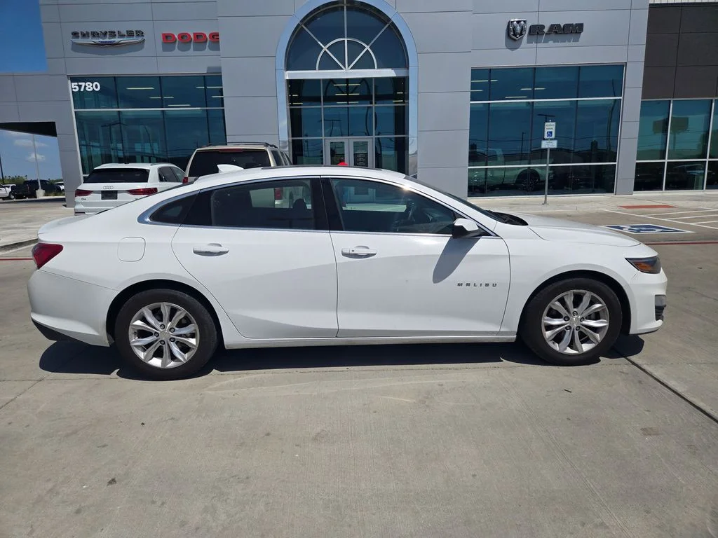 Used 2022 Chevrolet Malibu 1LT with VIN 1G1ZD5ST6NF172756 for sale in Brownsville, TX