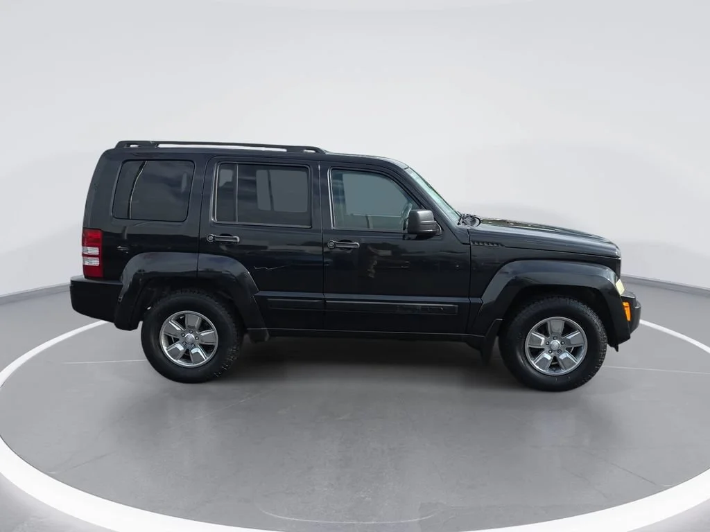 Used 2009 Jeep Liberty Sport with VIN 1J8GN28K69W529036 for sale in Davison, MI
