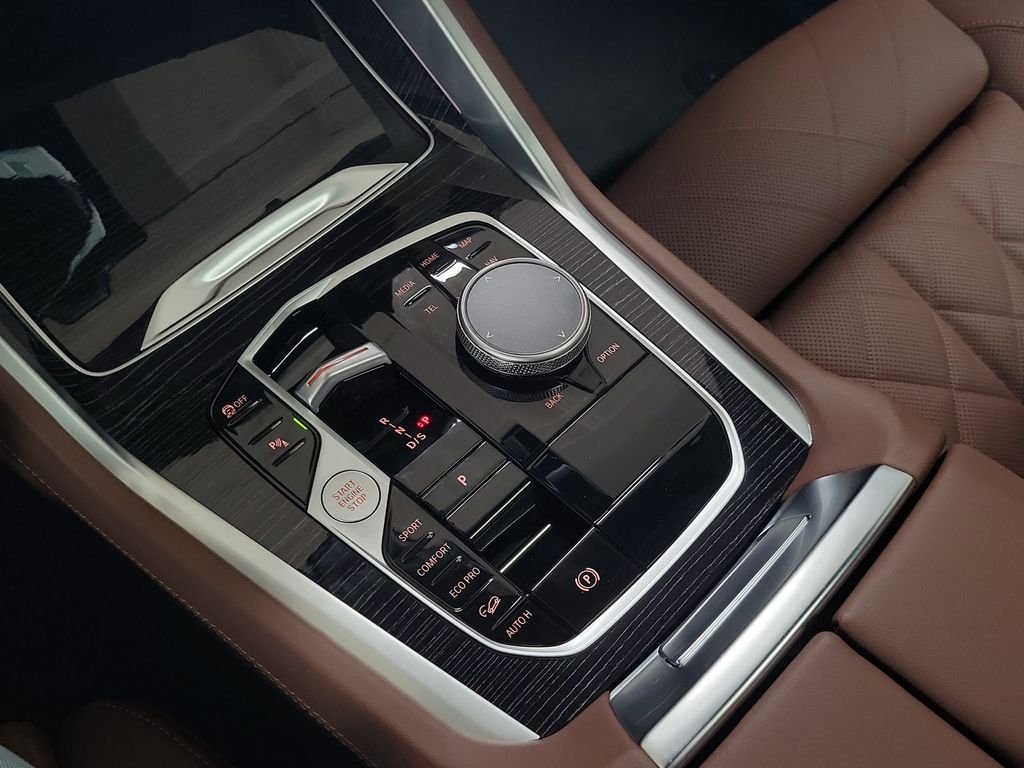 New 2027 Manhattan Green Metallic BMW xDrive40i image 13