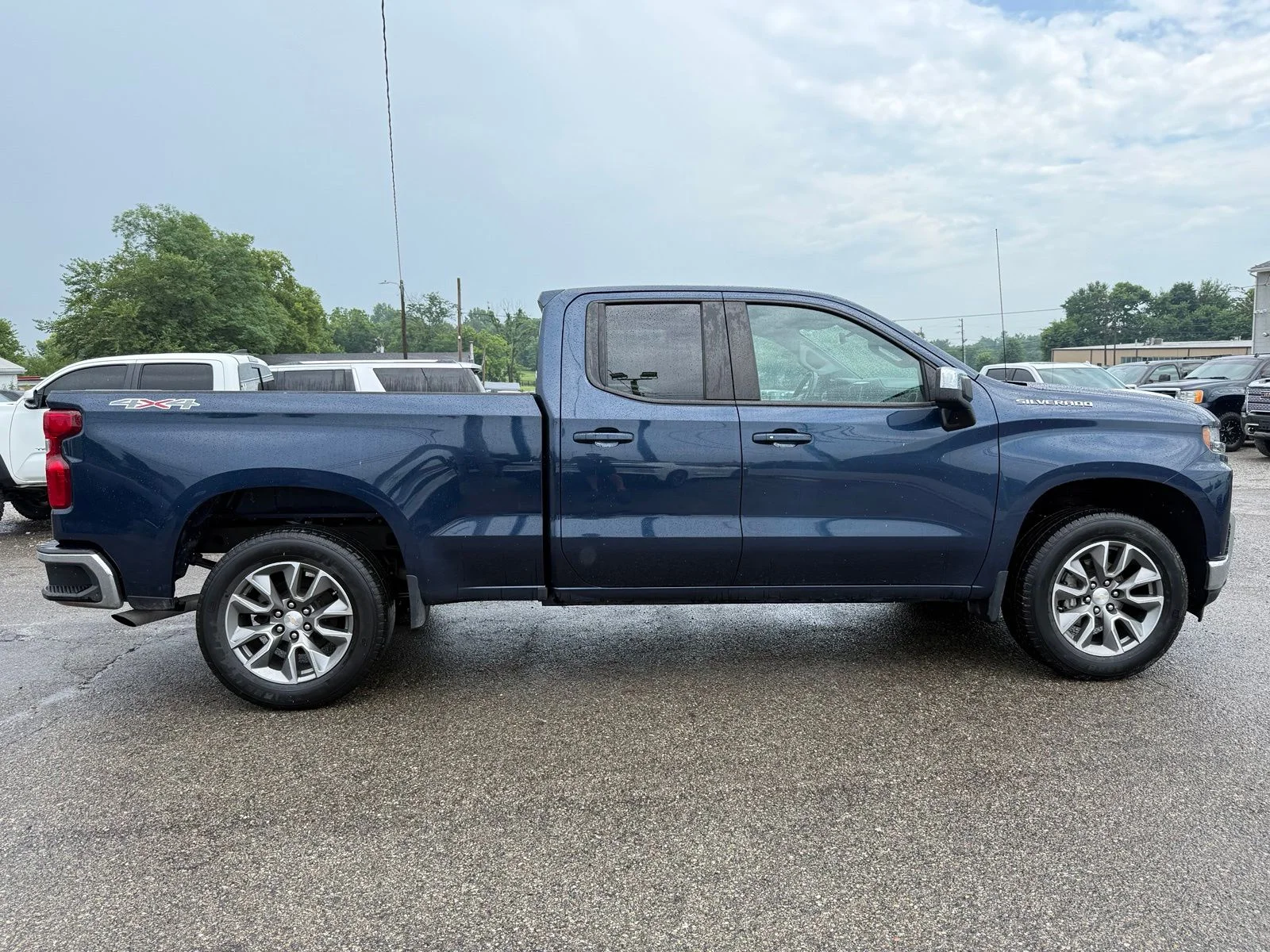 Used 2022 Blue Chevrolet LT image 6