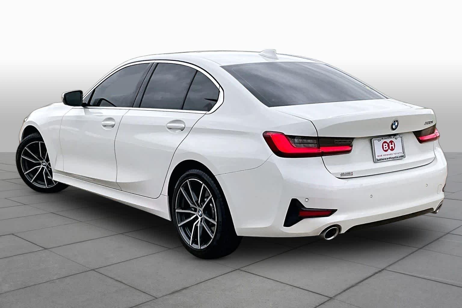 Used 2020 Alpine White BMW 330i image 12