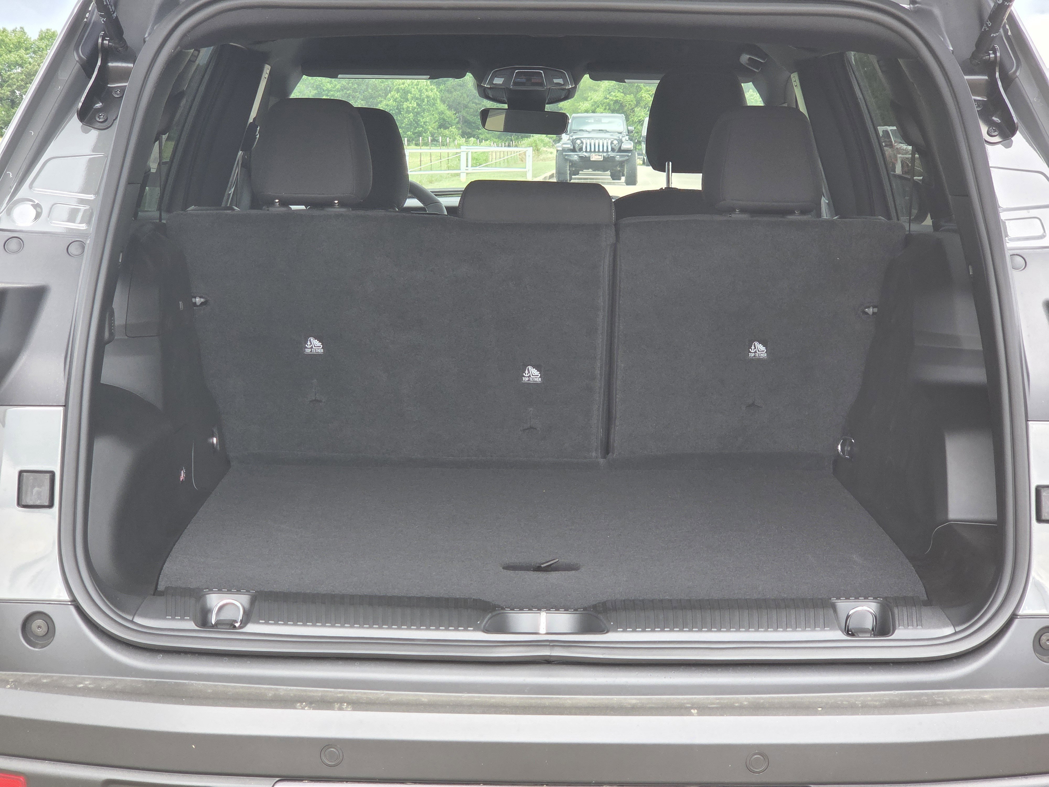 New 2026 Sting-Gray Clearcoat Jeep Laredo image 6