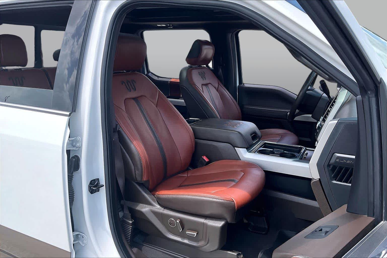Used 2020 Oxford White Ford King Ranch image 9