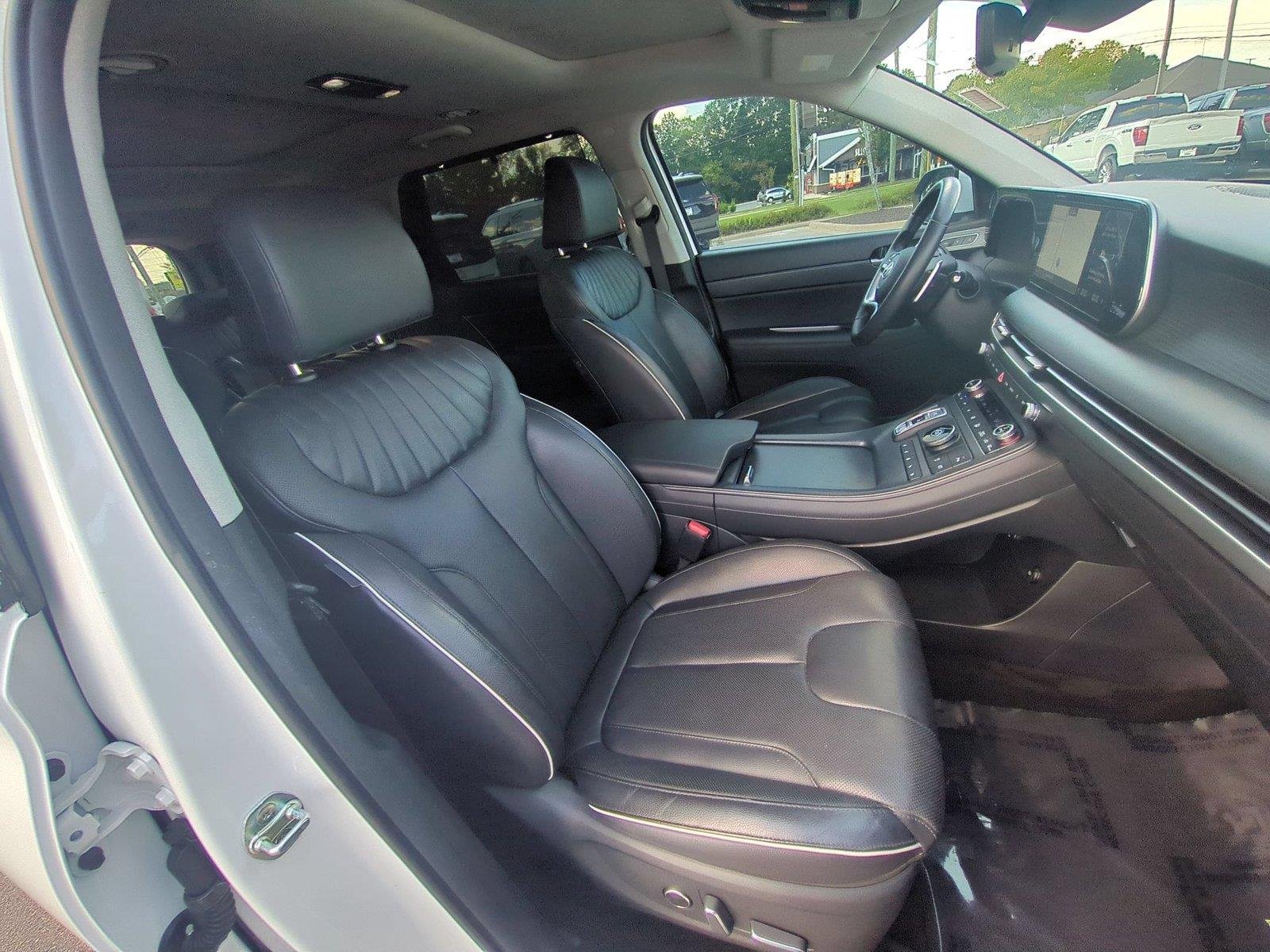 Used 2024 Hyper White Hyundai Limited image 40