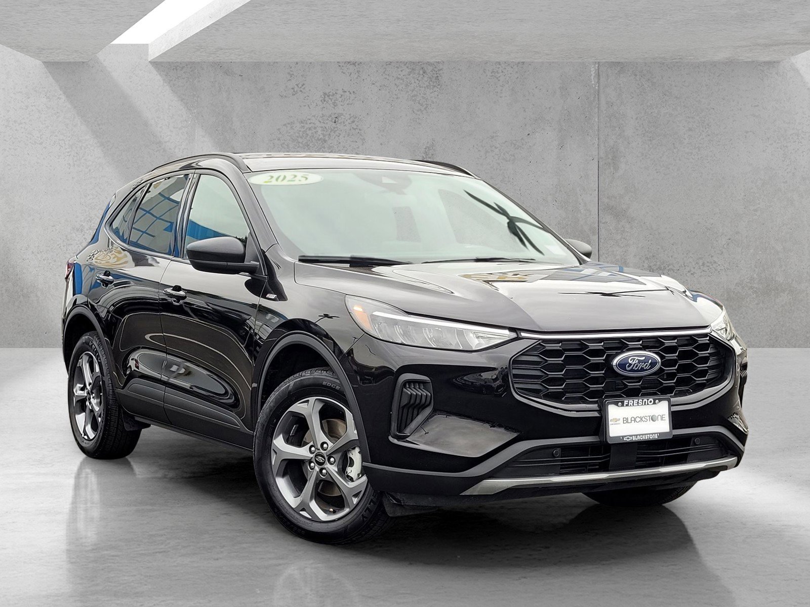2025 Ford Escape ST-Line AWD's photo