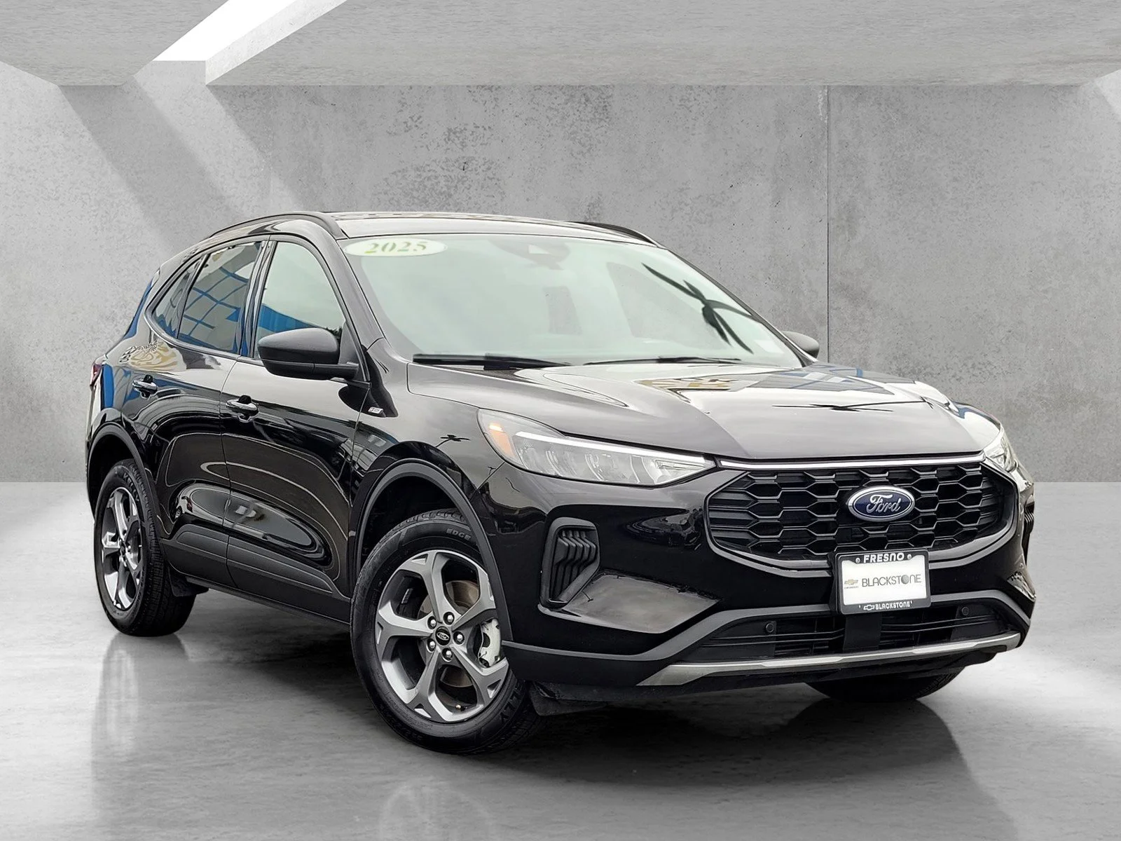 2025 Ford Escape ST-Line AWD's photo