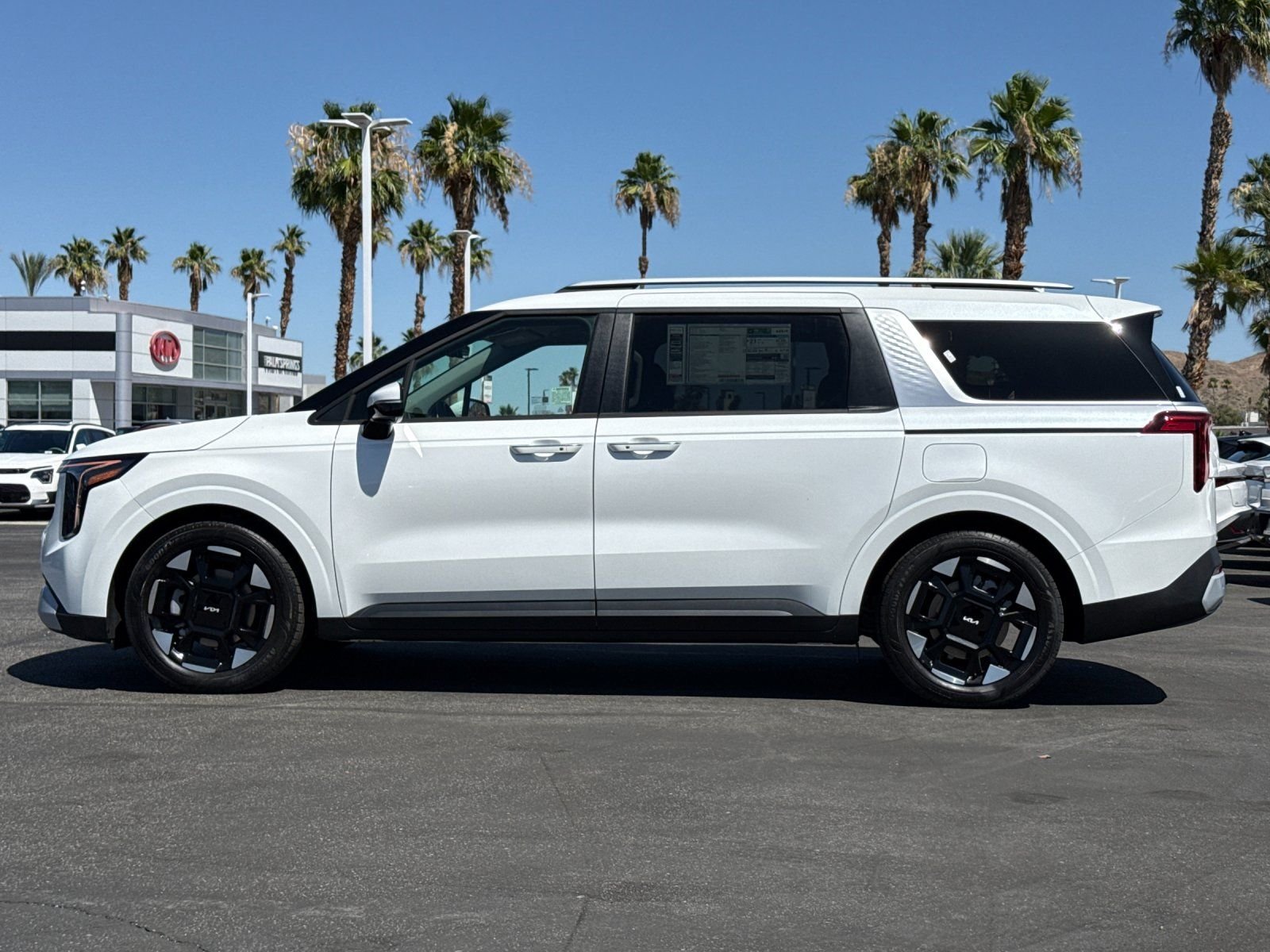 New 2026 Snow White Pearl Kia EX image 6