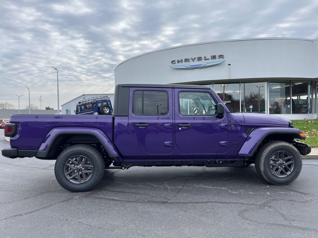 New 2026 Reign Jeep Sport S image 48