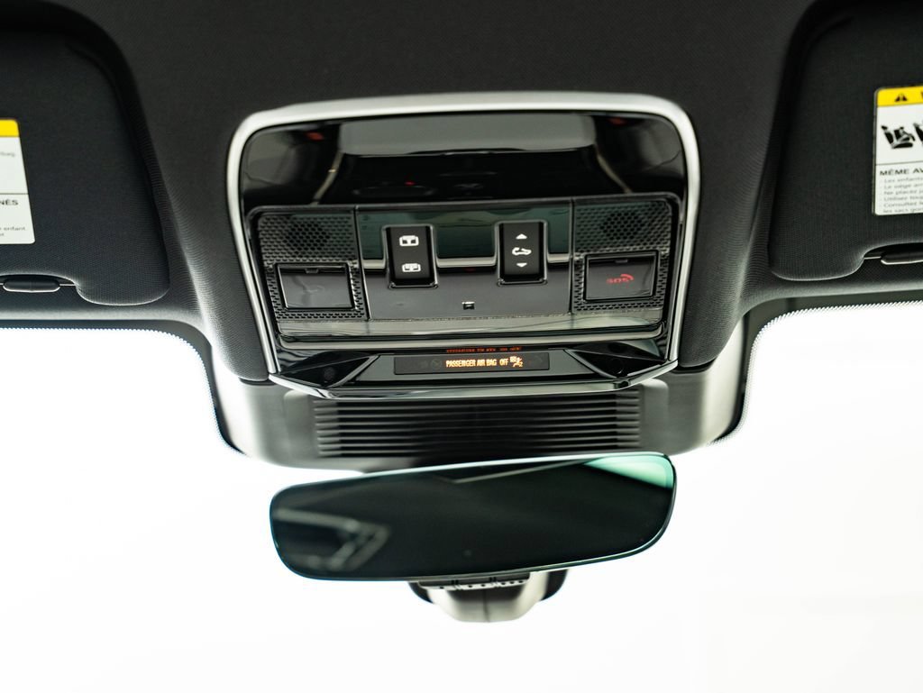 New 2026 Varesine Blue Land Rover SE image 40