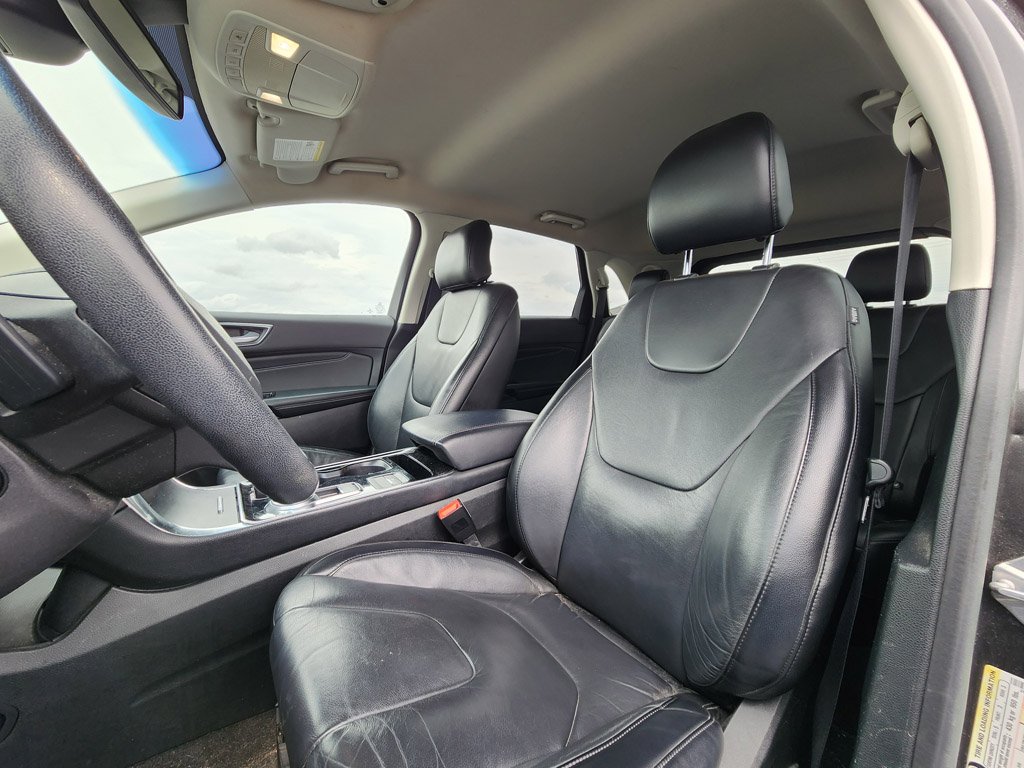 Used 2019 Magnetic Metallic Ford Titanium image 7