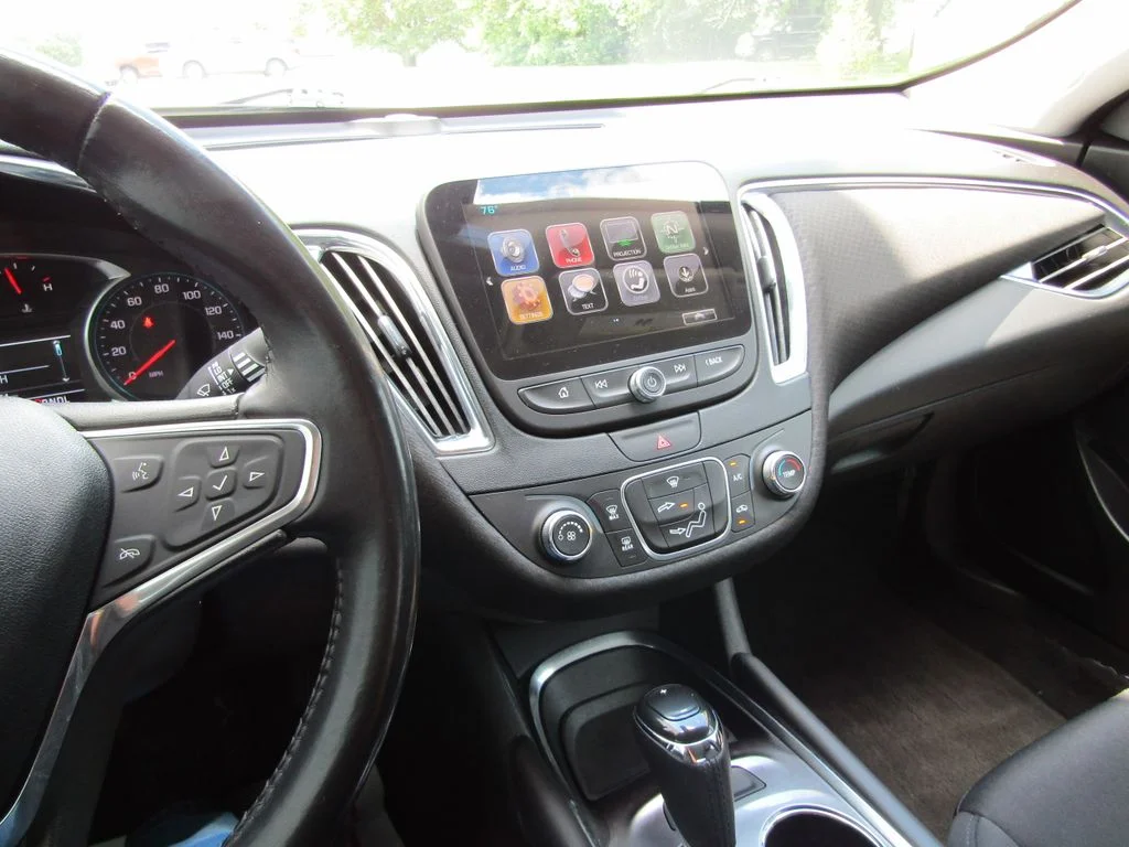 Used 2018 Blue Chevrolet LT image 22