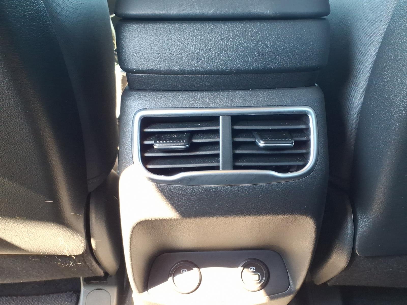 2023 Hyundai Santa Fe SE - Photo 18