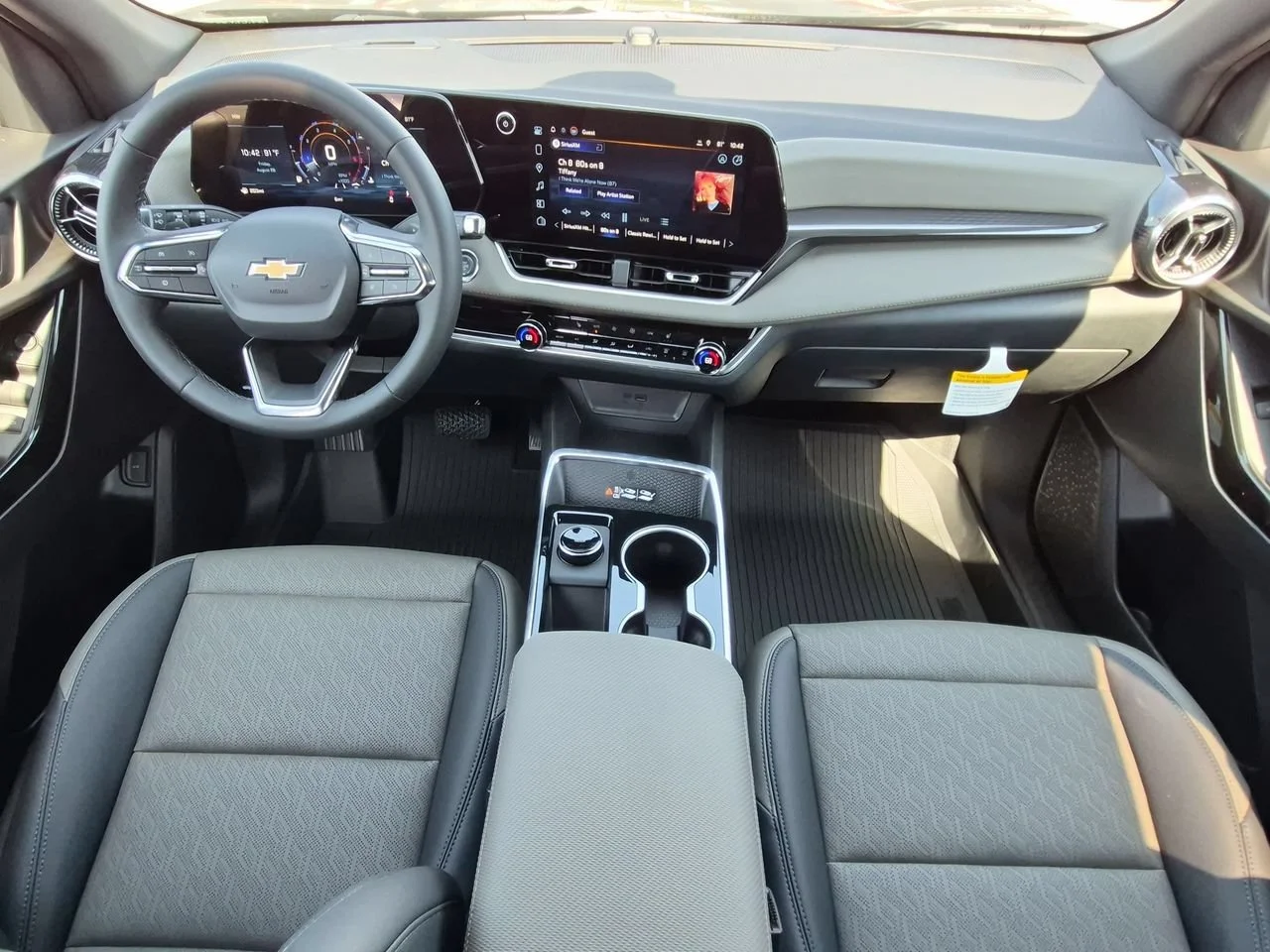 New 2027 Mosaic Black Metallic Chevrolet LT image 21