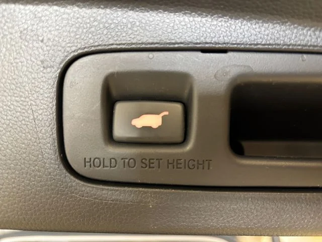 Used 2023 Silver Honda EX-L image 26