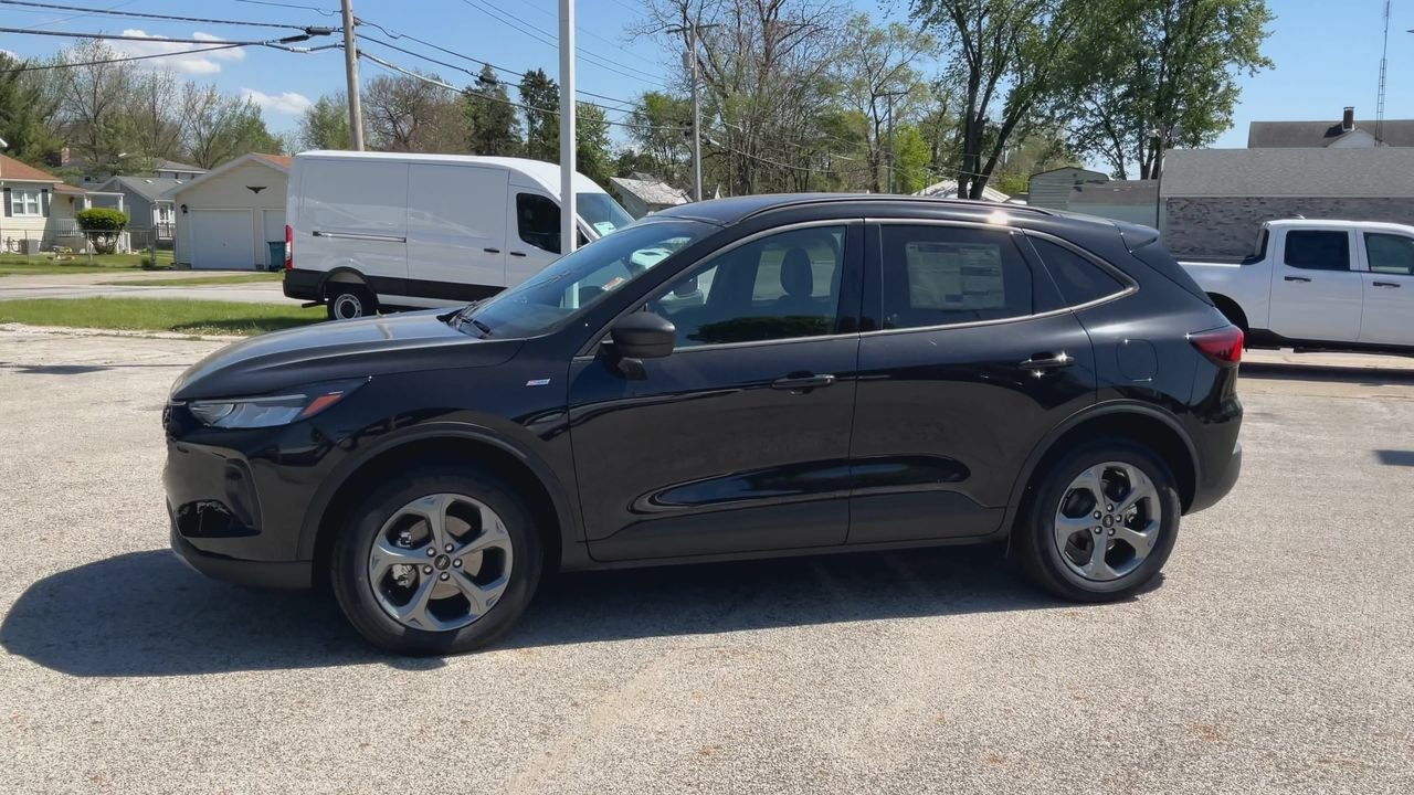 2026 Ford Escape ST-Line - Photo 9