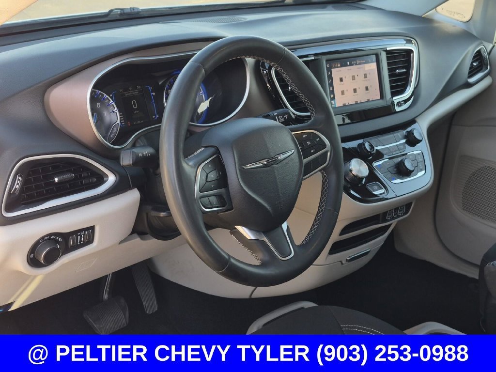 2023 Chrysler Voyager LX - Photo 31