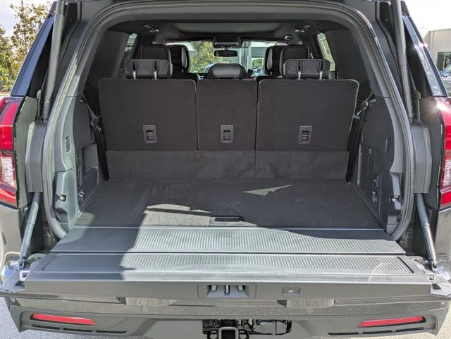 New 2026 Dark Matter Gray Metallic Ford Tremor® image 13