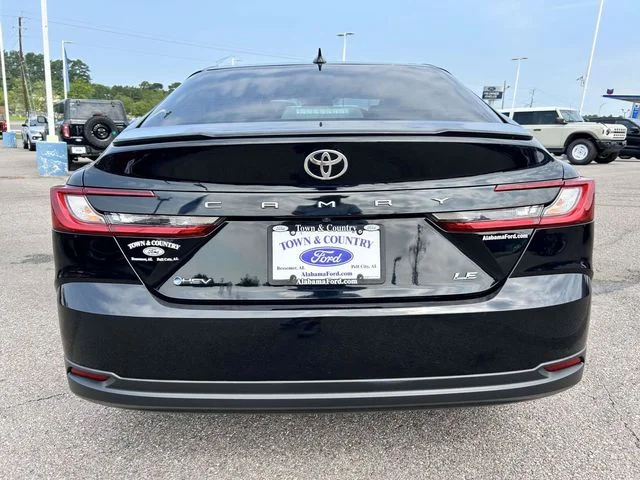 Used 2025  Toyota LE image 4