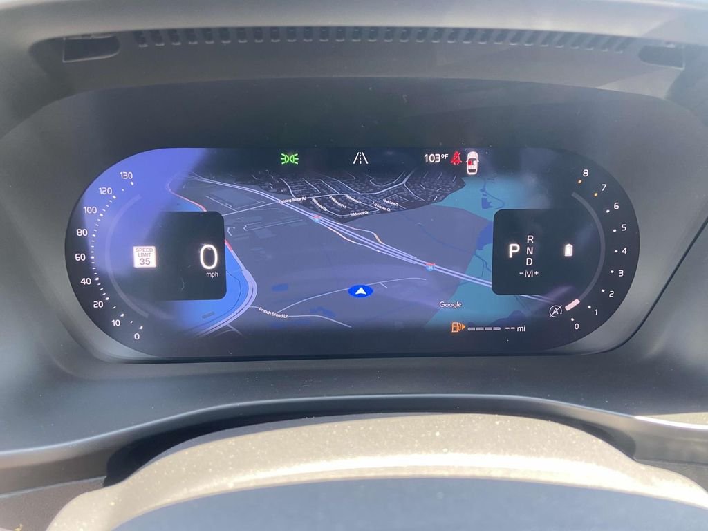 2026 Volvo XC40 Plus - Photo 9