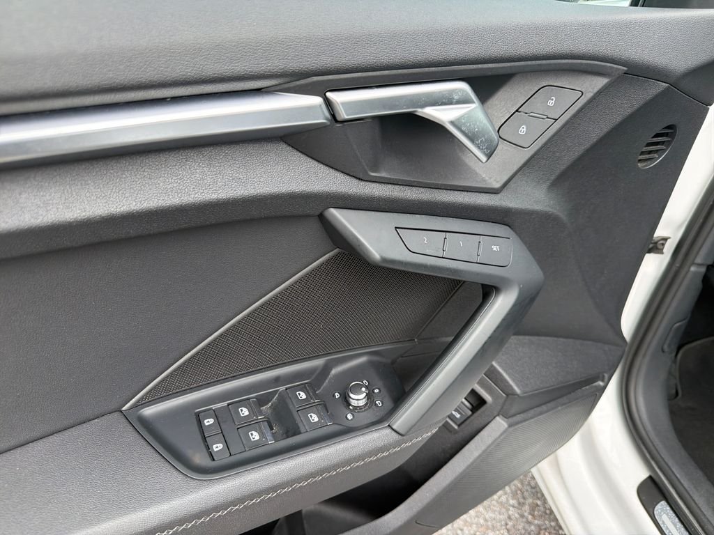Used 2024  Audi 40 Premium image 13