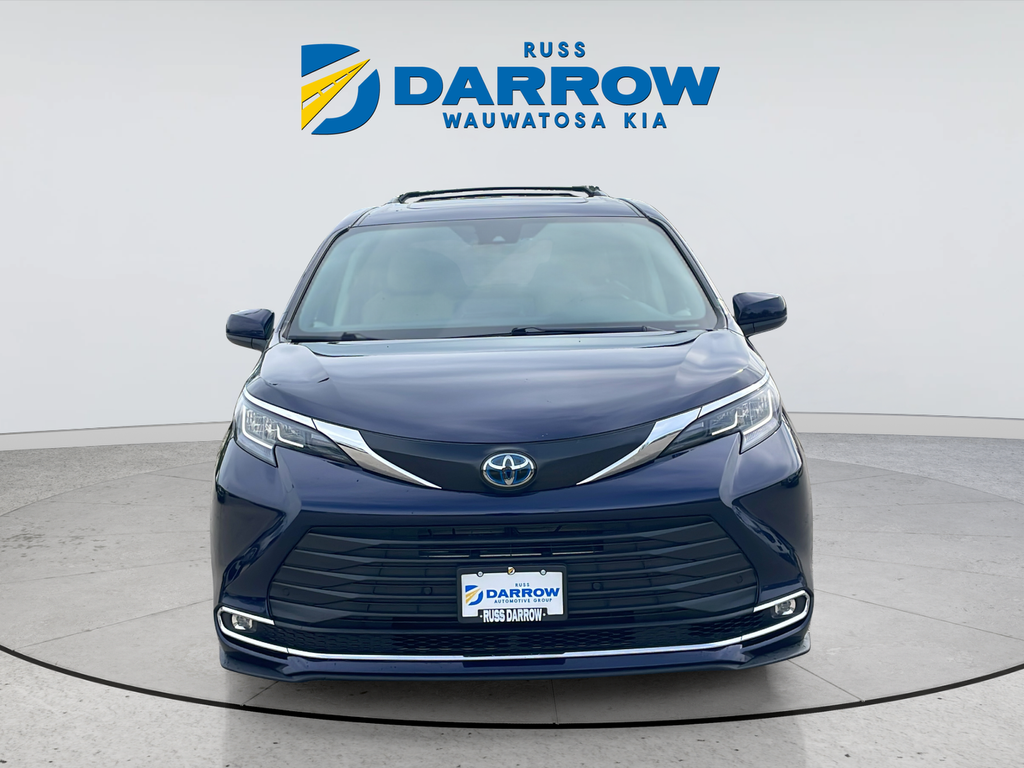 Used 2022  Toyota XLE image 8