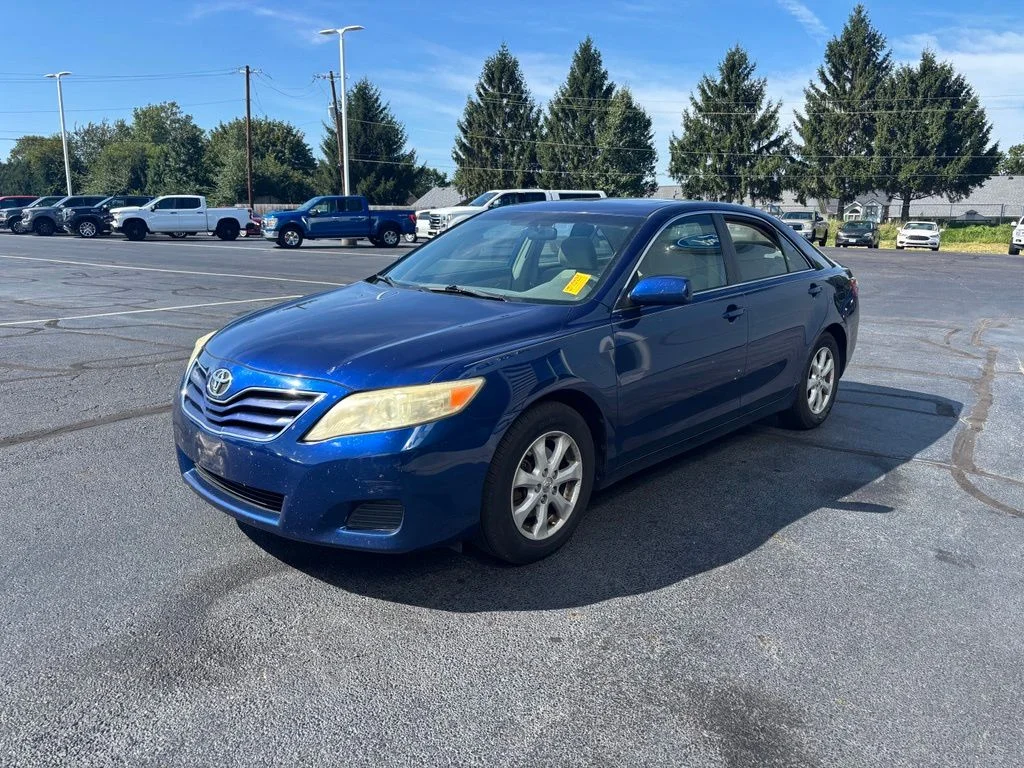 Used 2010 Blue Toyota LE image 9