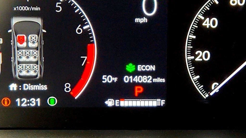 Used 2024 Platinum White Pearl Honda Touring AWD image 16