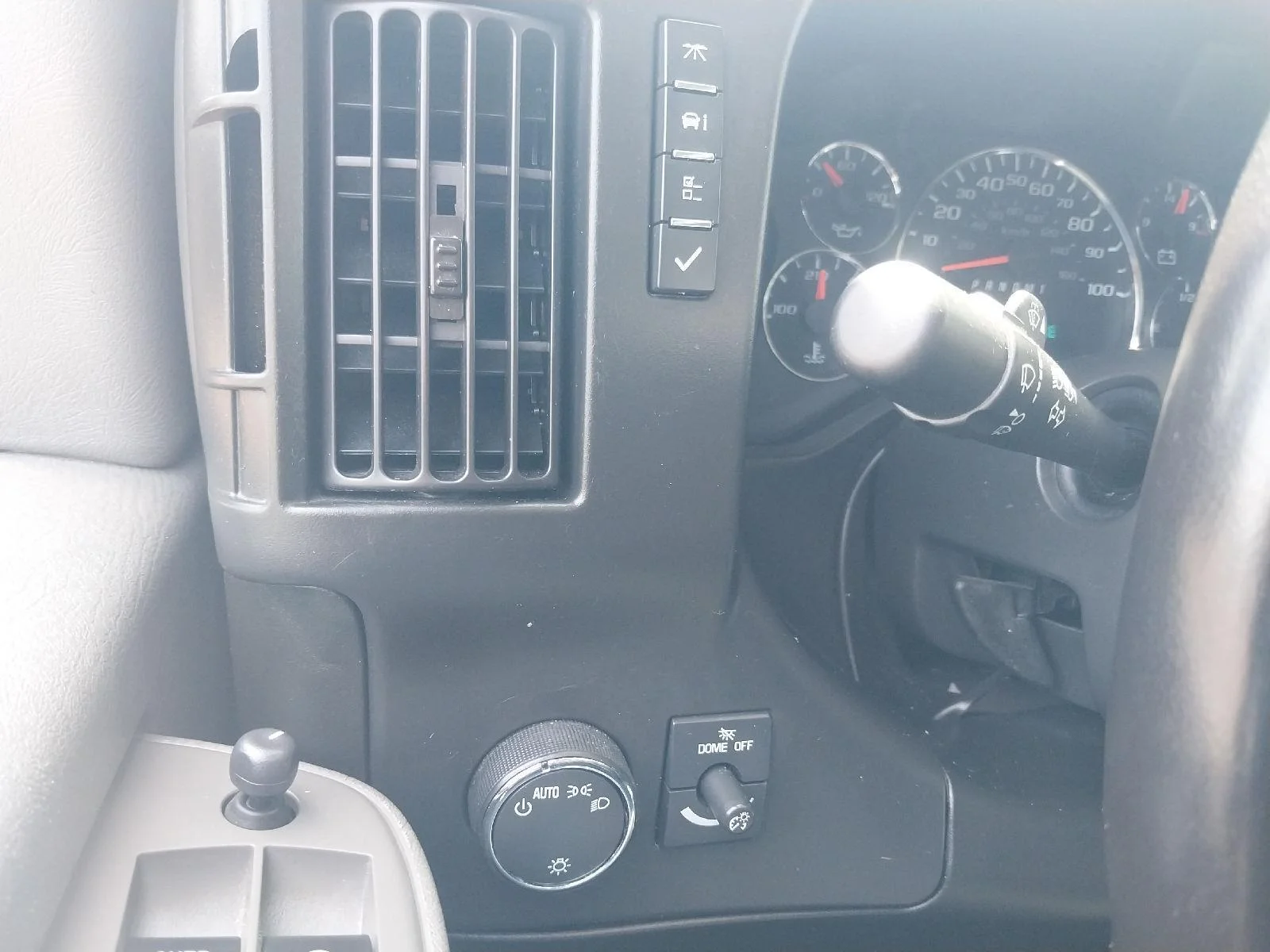 2023 GMC Savana Passenger LS - Photo 20