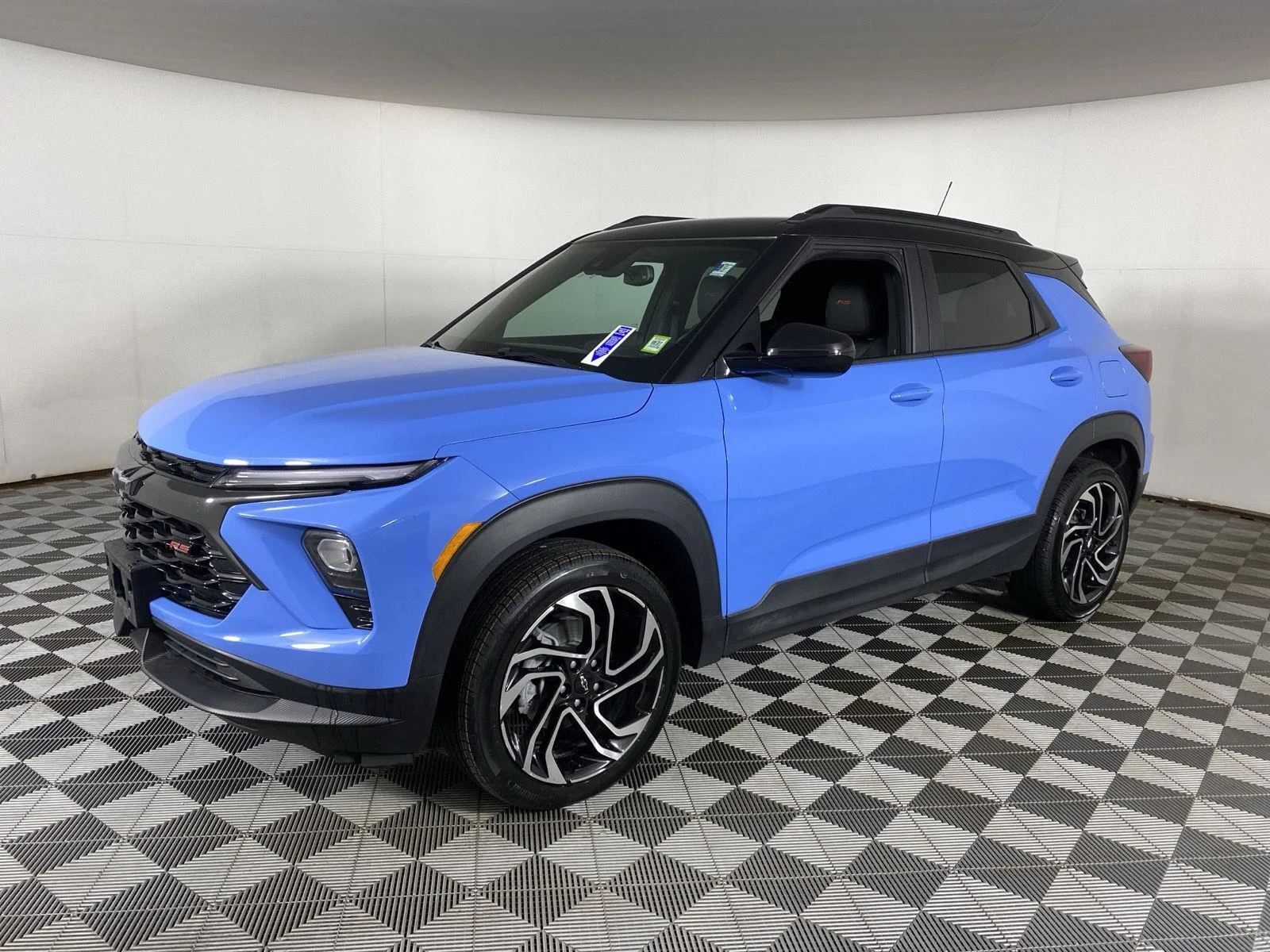Used 2024 Fountain Blue Chevrolet RS image 3