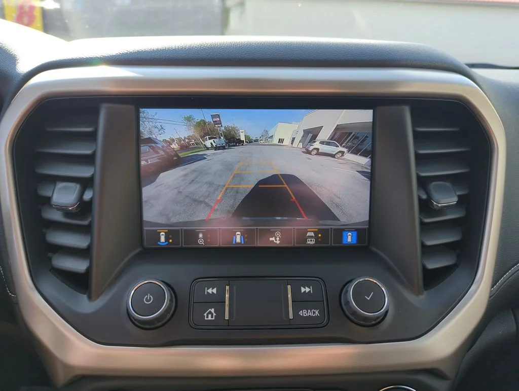 Used 2023 Silver GMC Denali image 25